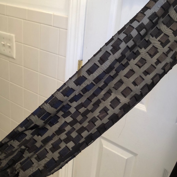 Forever 21 long sleeve shorts romper - Picture 3 of 4